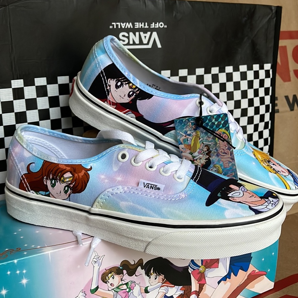 Vans Authentic Pretty Guardians & Tuxedo Mask Sailor Moon Men’s sneakers - Picture 7 of 16